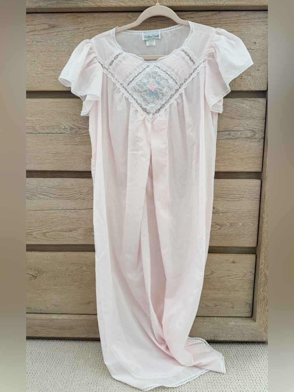 1980s Vintage Cottage Pink Nightgown with flutter sleeve medium